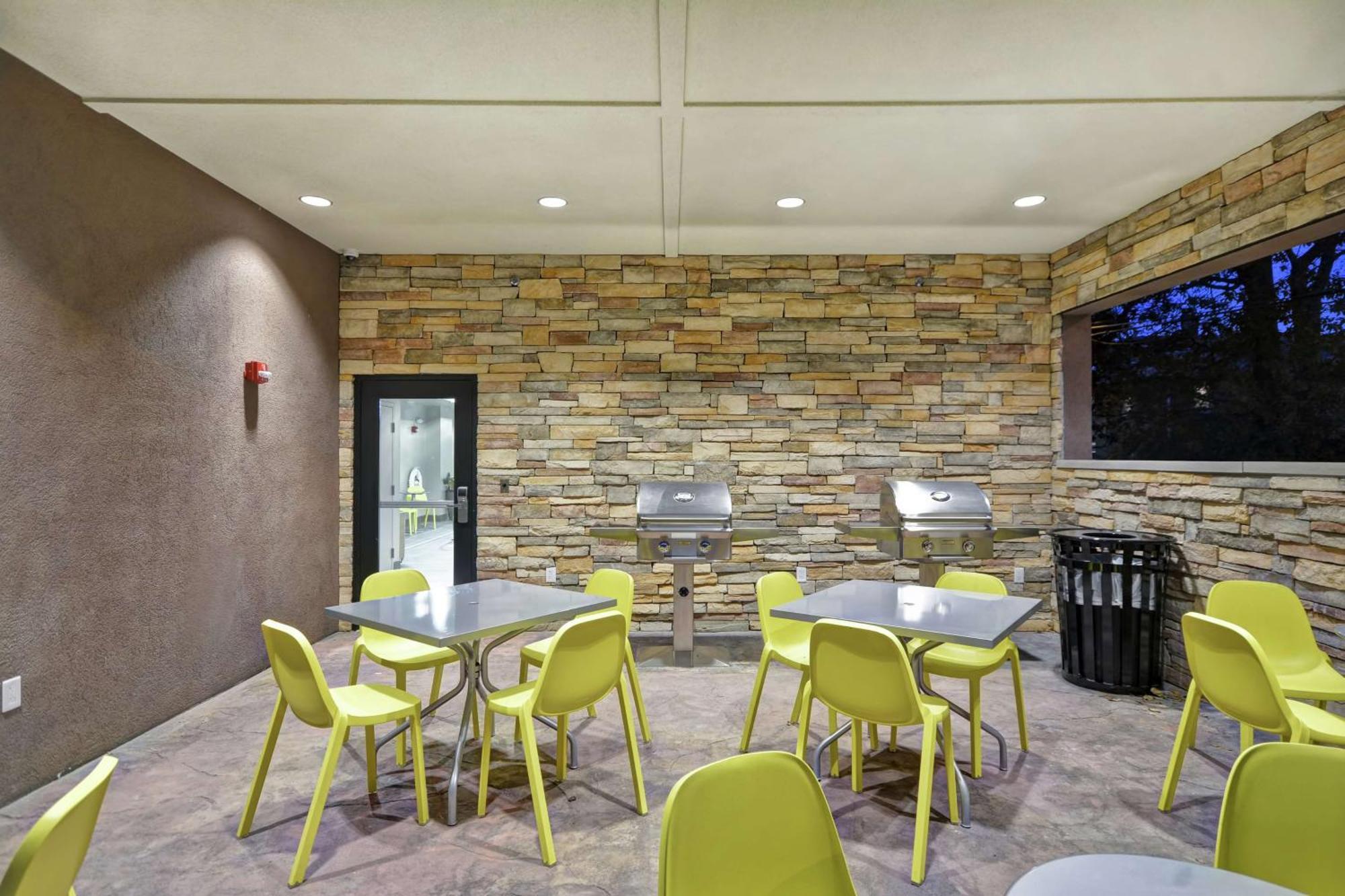 Home2 Suites By Hilton Carbondale Εξωτερικό φωτογραφία